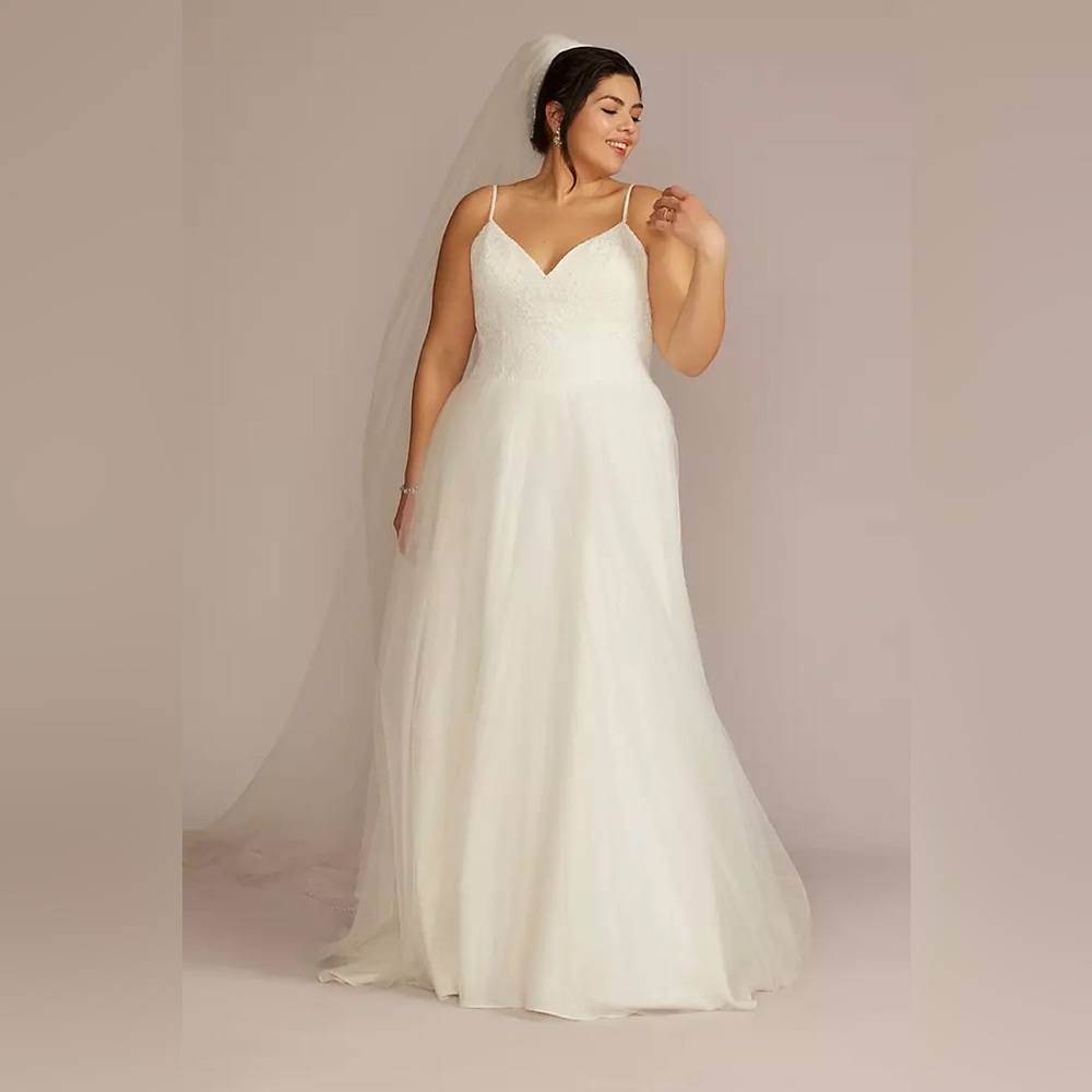 David's Bridal Classic White Wedding Dress
